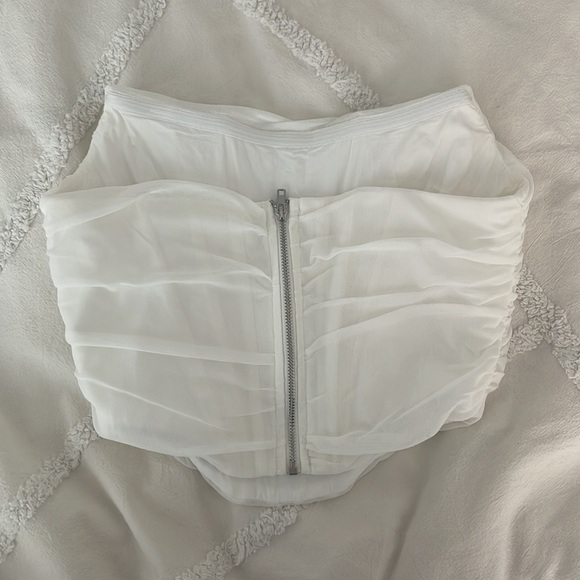 CORSET TOP. White. Worn once. Used, like new, size SMALL - Picture 2 of 2